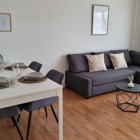 Lime Homes Balkon, Kueche, Messe, Marienburg Apartment