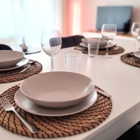 Lime Homes Balkon, Kueche, Messe, Marienburg *