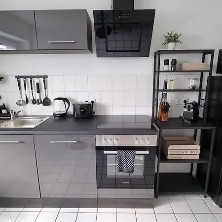 Lime Homes Balkon, Kueche, Messe, Marienburg Apartment Sarstedt